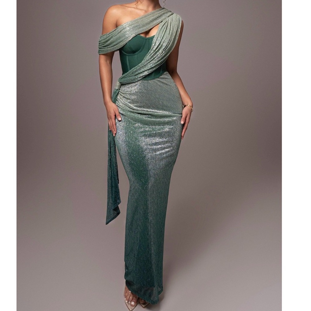 JLUXLABEL Label Emerald Green One-Shoulder Metallic Evening Gown